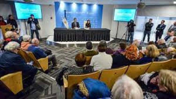 Massa lanz&oacute; nuevos cr&eacute;ditos de hasta $400.000 para jubilados y pensionados