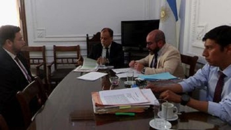 &Aacute;lvarez Garc&iacute;a entrevist&oacute; a ternados para cubrir cargos en el Poder Judicial