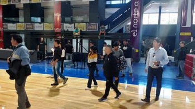 Funcionarios de la provincia recorrieron el Estadio Federaci&oacute;n de B&aacute;squet