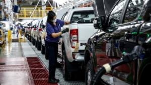 La producci&oacute;n nacional de veh&iacute;culos creci&oacute; 27,8% en septiembre y las exportaciones 43,9%