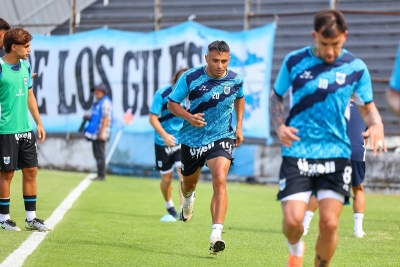 Gimnasia juega en Tucum&aacute;n con la misi&oacute;n de no ceder terreno