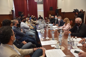 Habr&iacute;a una compatibilidad entre los beneficios de planes sociales y la registraci&oacute;n de los trabajadores temporarios