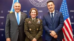 Luis Petri se reuni&oacute; con la jefa del Comando Sur de Estados Unidos