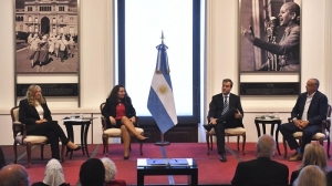 Firmaron un convenio para digitalizar documentaci&oacute;n hist&oacute;rica de la exSIDE