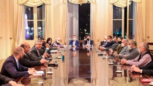 Negocian un nuevo aumento del salario m&iacute;nimo, vital y m&oacute;vil
