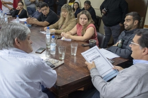 Concejales recibieron a los representantes de la C&aacute;mara de Titulares de Taxis