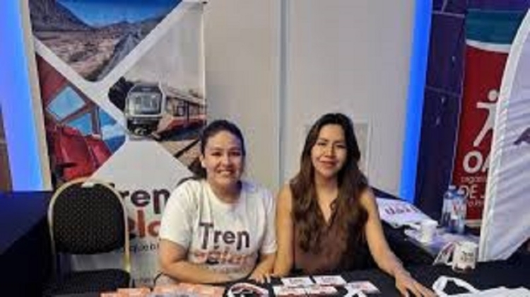El equipo del Tren Solar de la Quebrada particip&oacute; en la convenci&oacute;n "Viajar es Aprender" en Salta