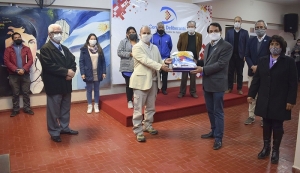 El Instituto Belgraniano don&oacute; bandera al Concejo Deliberante
