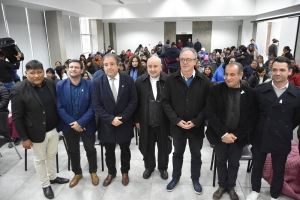 El Vicegobernador Alberto Bernis particip&oacute; de la entrega de escrituras a familias de San Salvador de Jujuy