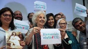 Las Abuelas de Plaza de Mayo anuncian la restituci&oacute;n del nieto n&uacute;mero 132