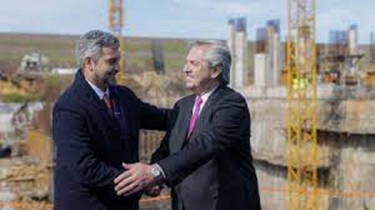 Fern&aacute;ndez recibe a su par de Paraguay