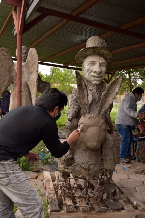 Restauraci&oacute;n y puesta en valor de esculturas en Palpal&aacute;