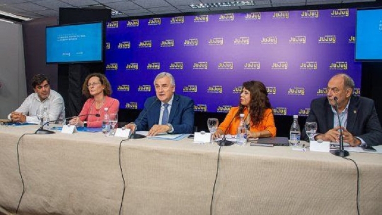 El gobernador Morales puso en funcionamiento la Mesa Provincial de Primera Infancia