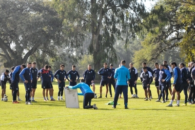 Exigente hoja de ruta del "Lobo" entre Primera Nacional y Copa Argentina
