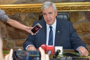 Carlos Haquim se reuni&oacute; con periodistas y trabajadores de medios de comunicaci&oacute;n de la provincia