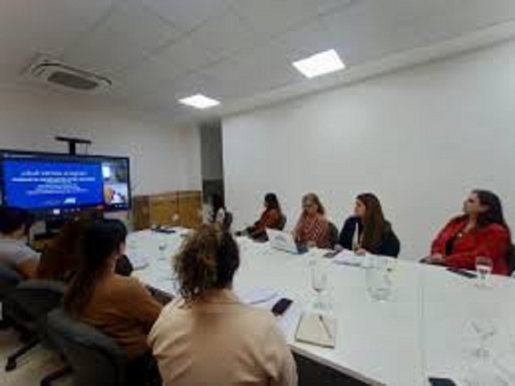 Educaci&oacute;n fortalece su rol frente al bullying y grooming