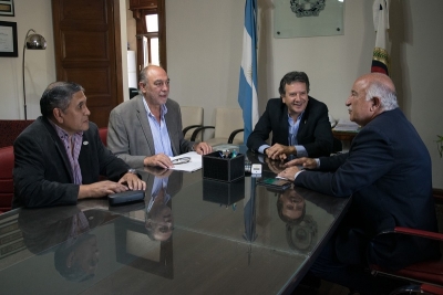 El senador Fiad recibi&oacute; informe sobre avances de la Facultad de Medicina a crearse en Jujuy