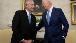 Fern&aacute;ndez agradeci&oacute; a Biden por el apoyo de EEUU ante los foros internacionales