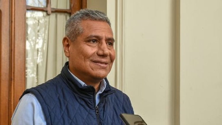 Santill&aacute;n pidi&oacute; a los docentes "volver a las aulas" para "evitar el descuento de los d&iacute;as no trabajados"