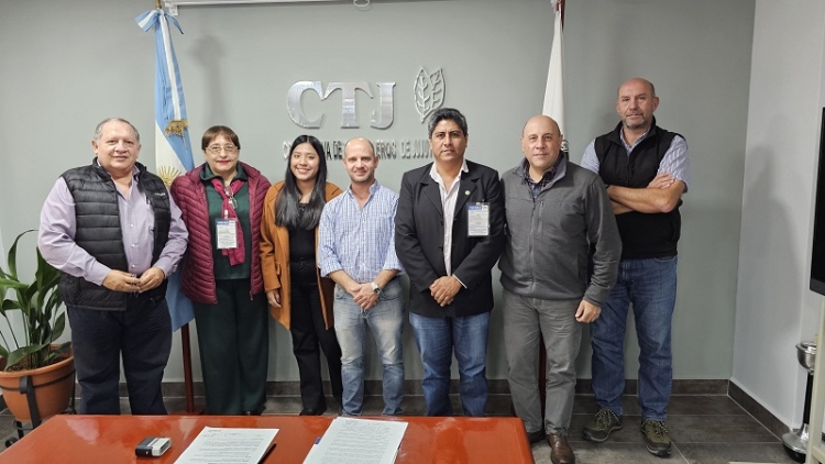 Cooperativa de Tabacaleros de Jujuy y Facultad de Ingenier&iacute;a firman convenio para impulsar la formaci&oacute;n profesional