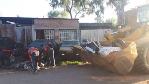 M&aacute;s de 100 toneladas de cacharro en Alto Comedero