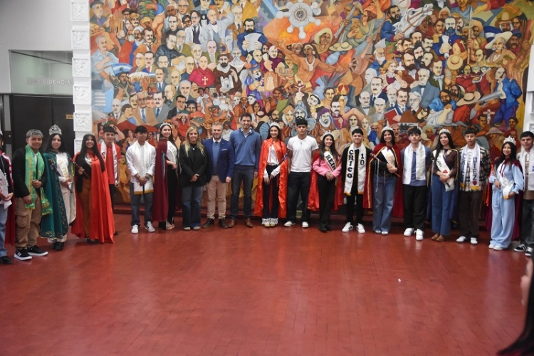 J&oacute;venes representantes del Departamento de Santa B&aacute;rbara fueron recibidos en la Legislatura