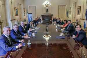 Este martes el Presidente se reunir&aacute; con gobernadores por el juicio pol&iacute;tico a Rosatti
