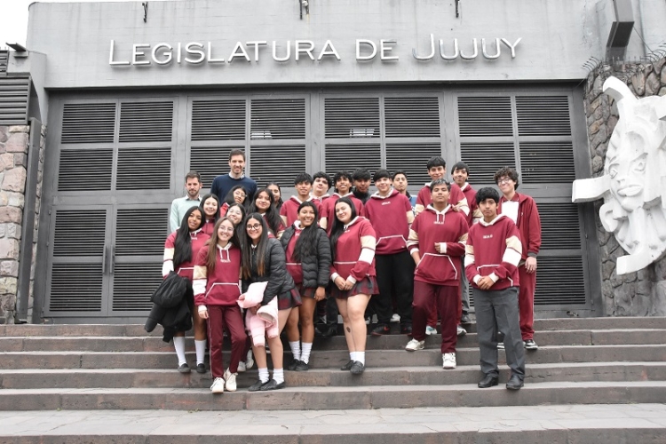 Estudiantes del Colegio EMDEI se entrevistaron con legisladores y acercaron propuestas sobre temas de actualidad