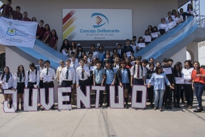 Entrega de diplomas a concejales estudiantiles