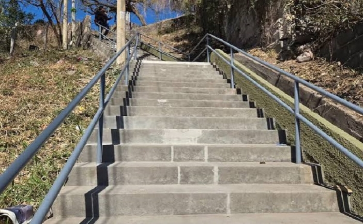 Escaleras urbanas: avanzan obras de puesta en valor en siete puntos de la capital juje&ntilde;a