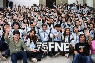 Sadir entreg&oacute; camperas a la Comisi&oacute;n Estudiantil de la Fiesta Nacional de los Estudiantes