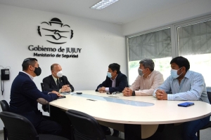 Firma convenio de comodato entre el Ministerio de Seguridad y el Municipio de Monterrico